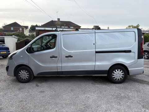 Vauxhall Vivaro L2H1 2900 SPORTIVE CDTI 11