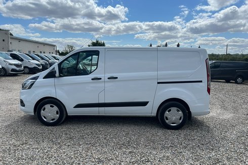 Ford Transit Custom AUTO SWB L1H1 Low Roof Trend Air Con Sensors Tow Bar EURO 6 NO VAT