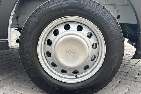 Ford Transit 350 L2 Drw 130 ps Single Cab Tipper - Air Con / Rear Camera / Cruise 29