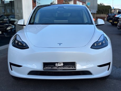 Tesla Model Y BASE 5