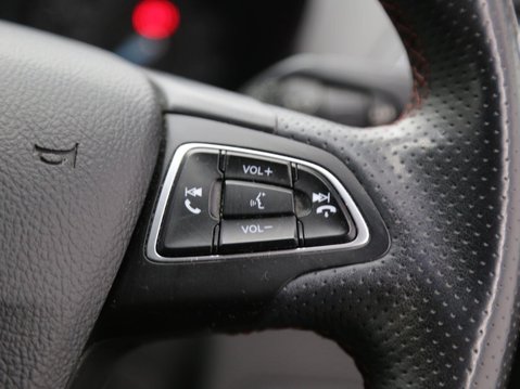 Ford Kuga 1.5 TDCi ST-Line Euro 6 (s/s) 5dr 12