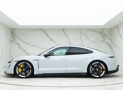 Porsche Taycan Turbo S 2