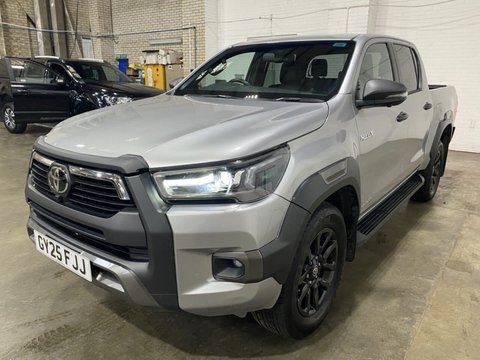 Toyota Hilux INVINCIBLE X 4WD 1