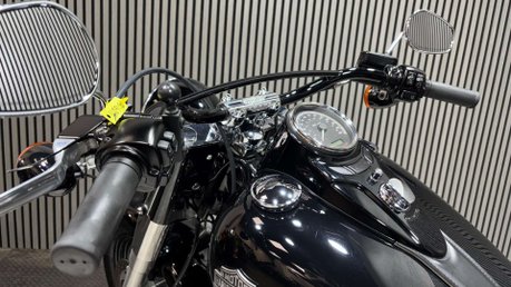 Harley-Davidson Softail 1690 FLS SLIM 2016 ONLY 9K 1 GENUINE OWNER STUNNING CRUISER 16