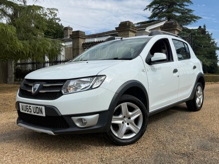Dacia Sandero Stepway 0.9 TCe Laureate Hatchback 5dr Petrol Manual Euro 6 (s/s) (90 ps)
