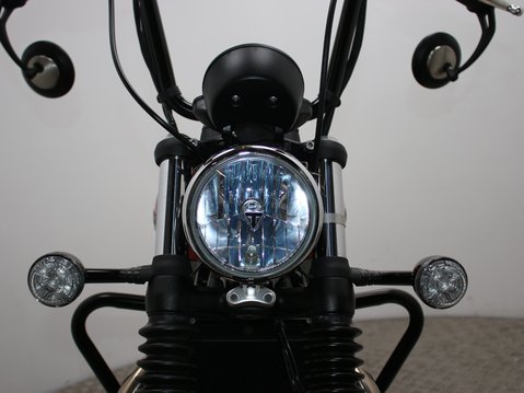Triumph Bobber BONNEVILLE BOBBER 21