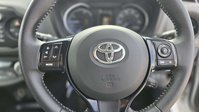 Toyota Yaris 1.5 VVT-h Icon Tech Hatchback 5dr Petrol Hybrid E-CVT Euro 6 (s/s) (100 ps) 34