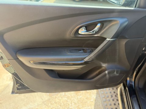 Renault Kadjar 1.2 TCe Dynamique S Nav SUV 5dr Petrol Manual Euro 6 9
