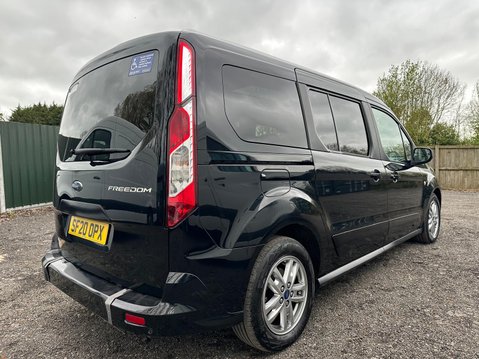 Ford Grand Tourneo Connect TITANIUM TDCI 6