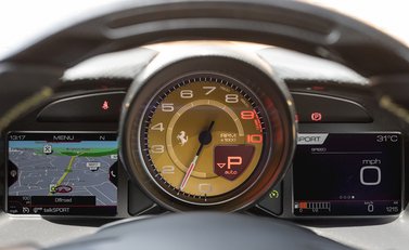 Ferrari 812 Superfast 16