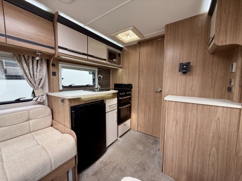 Coachman VIP 545/4 Sussex Chanctonbury Special Edition 17