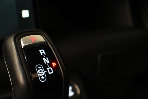 Land Rover Defender 3.0 Defender X-Dynamic HSE D MHEV A 4WD 5dr 24