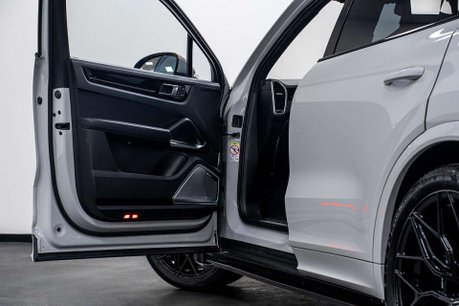 Porsche Cayenne 4.0T V8 GPF Turbo SUV 5dr Petrol TiptronicS 4WD Euro 6 (s/s) (550 ps) 6