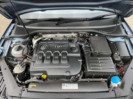 Volkswagen Passat 2.0 Passat SE Business TDI BlueMotion Technology 4dr 
