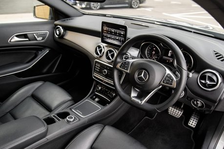 Mercedes-Benz GLA Class GLA 200 D 4MATIC AMG LINE PREMIUM PLUS