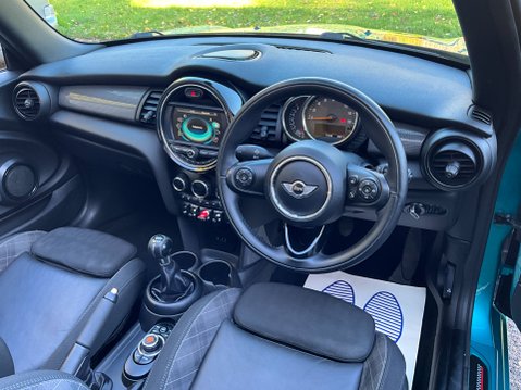 Mini Convertible COOPER 8