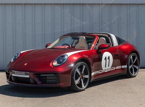 Porsche 911 (992) Targa 4S Heritage Design Edition 6
