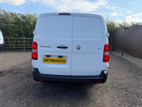 Vauxhall Vivaro 1.5 Turbo D 2900 Dynamic L2 H1 Euro 6 (s/s) 6dr 8