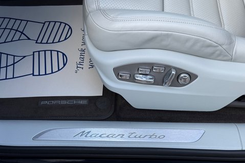 Porsche Macan TURBO PDK - TWO OWNERS -LANE ASSIST -20 INCH ALLOYS -APPLE CAR PLAY 27
