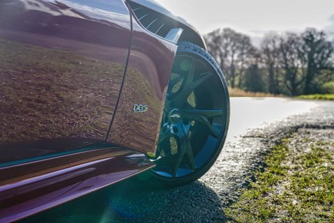 Aston Martin DBS V12 18