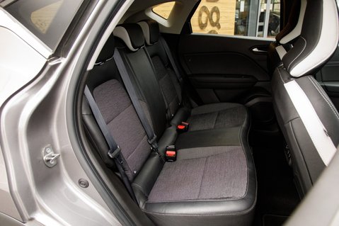 Renault Captur TECHNO E-TECH 40