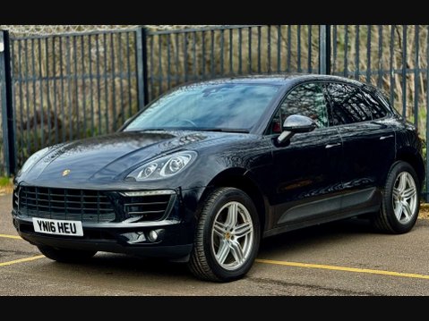 Porsche Macan 2.0T SUV 5dr Petrol PDK 4WD (s/s) (252 ps) 1