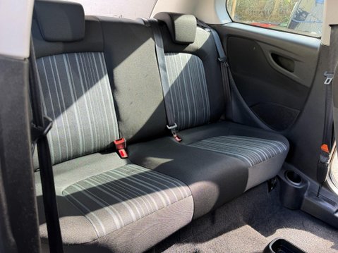 Fiat Punto Evo 1.4 Active Euro 5 (s/s) 3dr 29