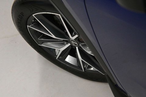 Lexus LBX 1.5 LBX Premium + CVT 5dr 48