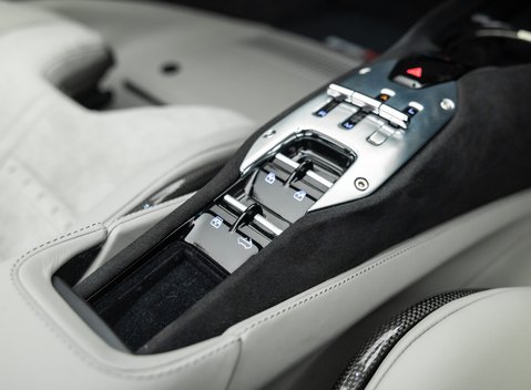 Ferrari SF90 Spider 33