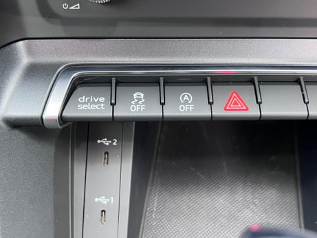 Audi Q3 1.5 TFSI CoD 35 S line Sportback S Tronic Euro 6 (s/s) 5dr 36