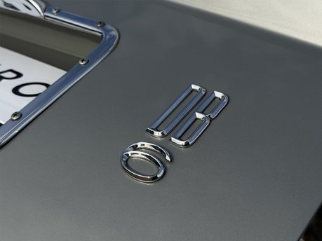 Aston Martin DB6 MANUAL 27