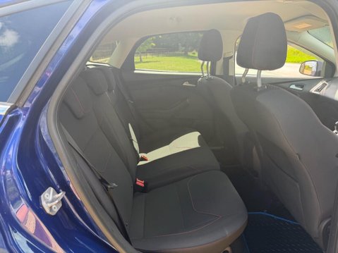 Ford Focus 1.5 TDCi Zetec S Hatchback 5dr Diesel Manual Euro 6 (s/s) (120 ps) 17