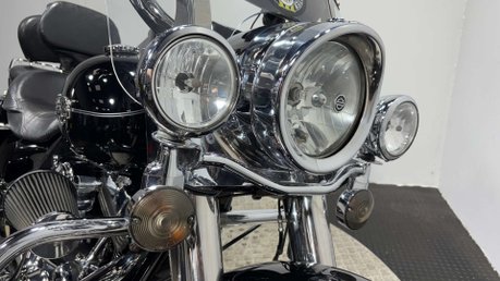 Harley-Davidson Touring 1690 FLHRC ROADKING CLASSIC 2012 TO MANY EXTRAS 21' WHEEL 17