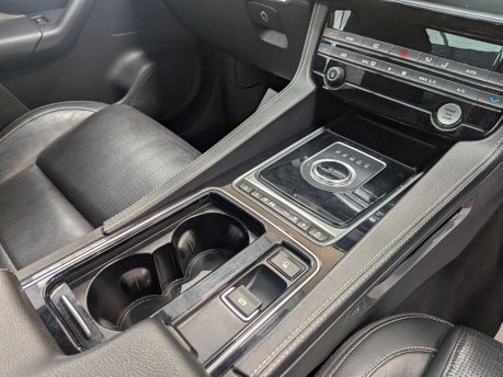 Jaguar F-Pace 2.0 F-PACE R-Sport AWD D Auto 4WD 5dr 65