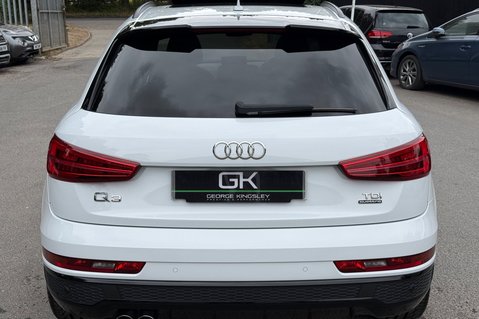 Audi Q3 TDI QUATTRO BLACK EDITION - PAN ROOF - 20 INCH ALLOYS 4