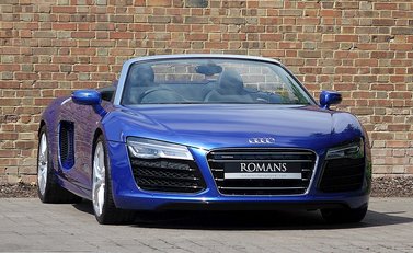 Audi R8 V10 Spyder 1