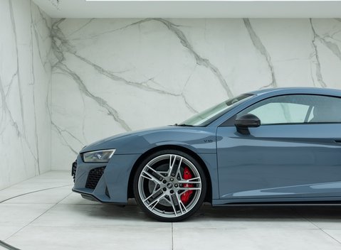 Audi R8 V10 PERFORMANCE CARBON BLACK 33