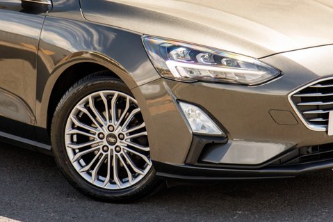 Ford Focus TITANIUM X EDITION MHEV 11