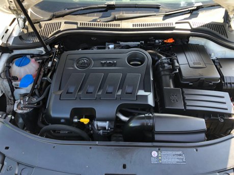 Skoda Superb 2.0 Tdi S Estate manual 6 Speed with very good service history 80000 mls 20