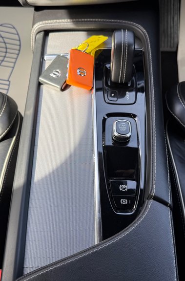 Volvo XC90 RECHARGE T8 R-DESIGN AWD -  PLUG IN HYBRID - CARPLAY -ADAPTIVE CRUISE 