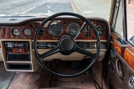 Rolls-Royce Silver Wraith 19