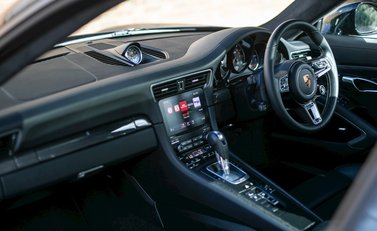 Porsche 911 (991.2) Turbo S 15