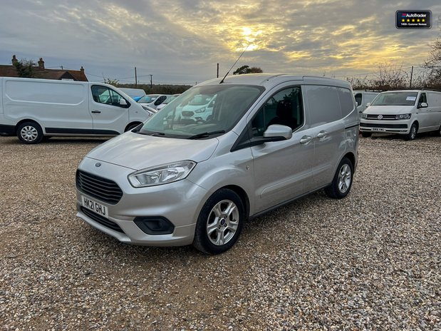Ford Transit Courier SWB L1H1 Low Roof Limited Air Con Alloys Sensors E 2
