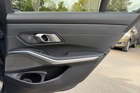 BMW 3 Series 330E M SPORT PHEV -VISIBILITY/TECH/PRO PACKS - HARMAN KARDON 26