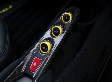 Ferrari F8 Tributo 16