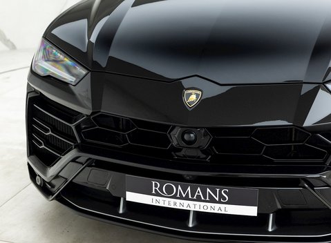 Lamborghini Urus 24