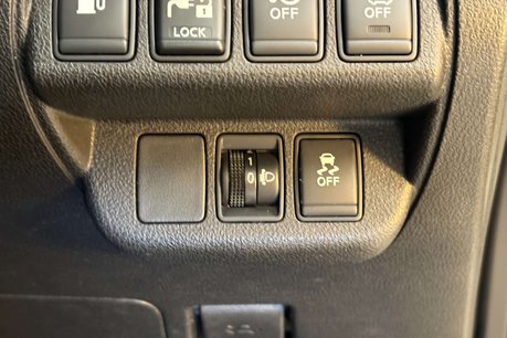 Nissan LEAF 24kWh Visia Hatchback 5dr Electric Auto (107 bhp) 47