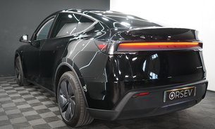 Tesla Model Y PREMIUM LONG RANGE AWD Diamond Black GROK AI Heated & Vented Seats 1 Owner 3