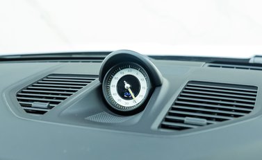 Porsche 911 GT3 Touring (992) 18