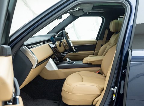 Land Rover Range Rover P530 Autobiography LWB 7 Seater 17